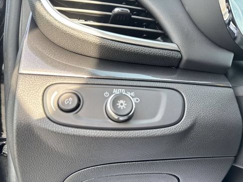 Certified 2022 Buick Encore Preferred w/ Safety Package FWD image 13