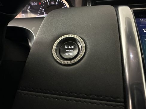 Used 2020 Land Rover Discovery Sport AWD/4WD image 17