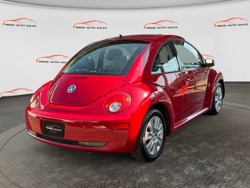 Used 2009 Volkswagen Beetle Coupe FWD image 10
