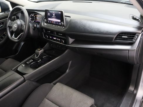 Used 2024 Nissan Rogue SV FWD image 36