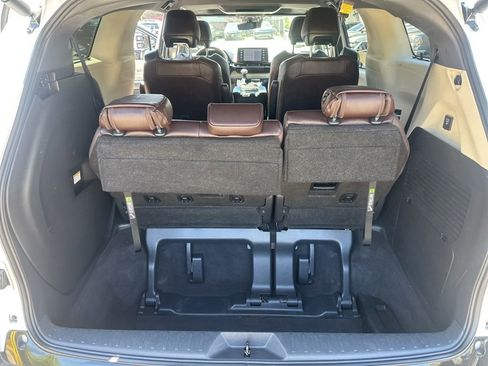 Used 2023 Toyota Sienna Platinum AWD/4WD image 77
