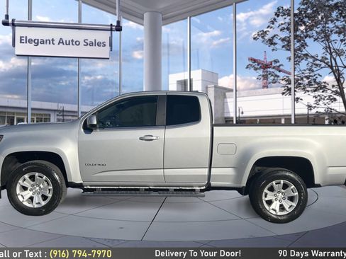 Used 2017 Chevrolet Colorado LT w/ LT Convenience Package image 8