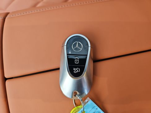 New 2026 Mercedes-Benz S 580 4MATIC Sedan image 38