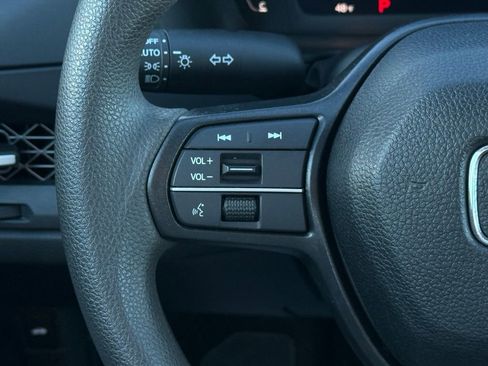 Used 2024 Honda Accord EX image 22