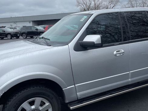 Used 2010 Ford Expedition Limited image 4