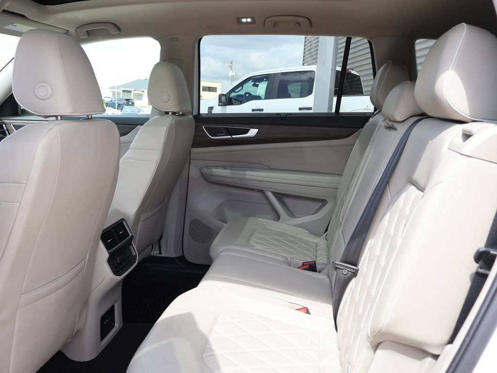 Used 2024 Volkswagen Atlas SEL Premium R-Line AWD/4WD image 20