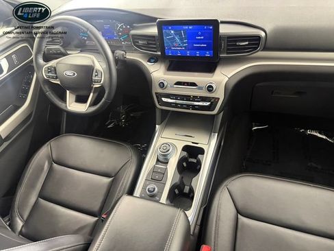 Certified 2023 Ford Explorer XLT w/ Equipment Group 202A AWD/4WD image 33