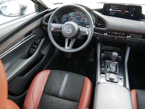 Used 2024 MAZDA MAZDA3 s image 9