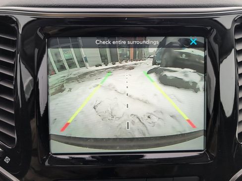 Used 2021 Jeep Cherokee Limited image 42