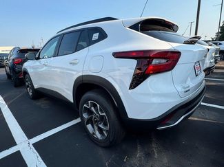 New 2025 Chevrolet Trax LT w/ Sunroof Package video 2