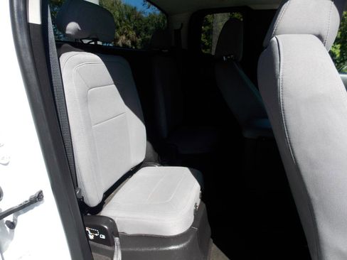 Used 2015 Chevrolet Colorado W/T w/ WT Convenience Package RWD image 4