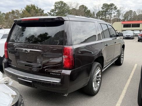 Used 2020 Chevrolet Suburban Premier w/ Premier Plus Edition image 2