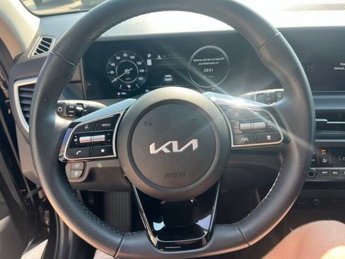 Used 2026 Kia Seltos SX w/ SX Sunroof Package AWD/4WD image 7