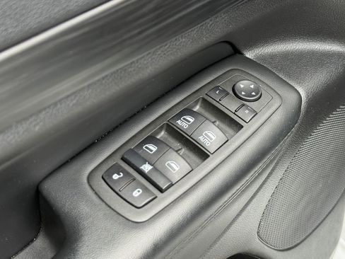 Used 2022 Jeep Grand Cherokee Laredo X RWD image 28