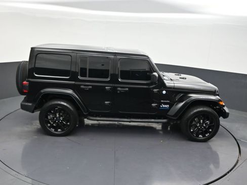 Used 2024 Jeep Wrangler Unlimited Sahara AWD/4WD image 24