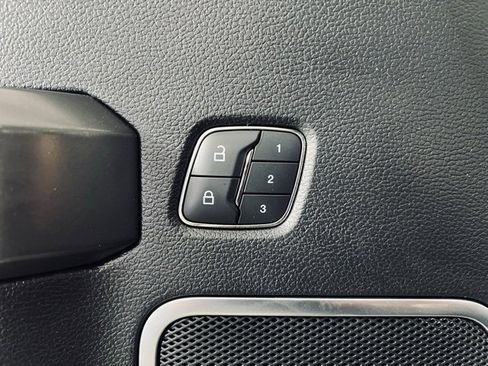 Used 2018 Ford F150 Limited image 23