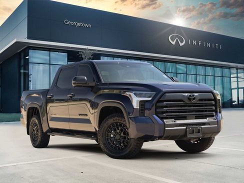 Used 2025 Toyota Tundra SR5 AWD/4WD image 1