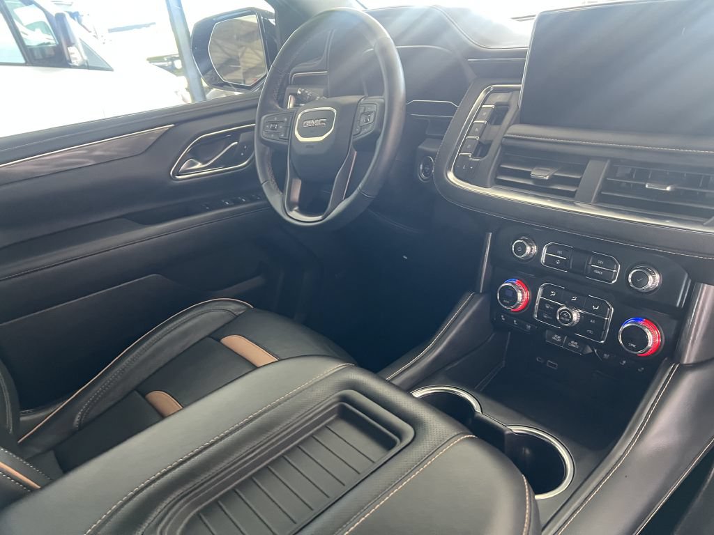 Used 2023 GMC Yukon AT4 AWD/4WD image 16