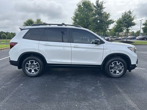 Used 2023 Honda Passport TrailSport image 10