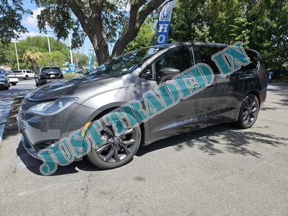 Used 2019 Chrysler Pacifica Touring Plus w/ S Appearance Package