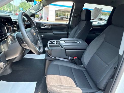 Certified 2025 Chevrolet Silverado 1500 LT AWD/4WD image 13