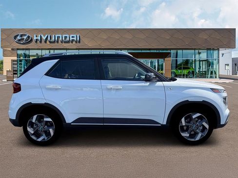 New 2026 Hyundai Venue SEL FWD image 10