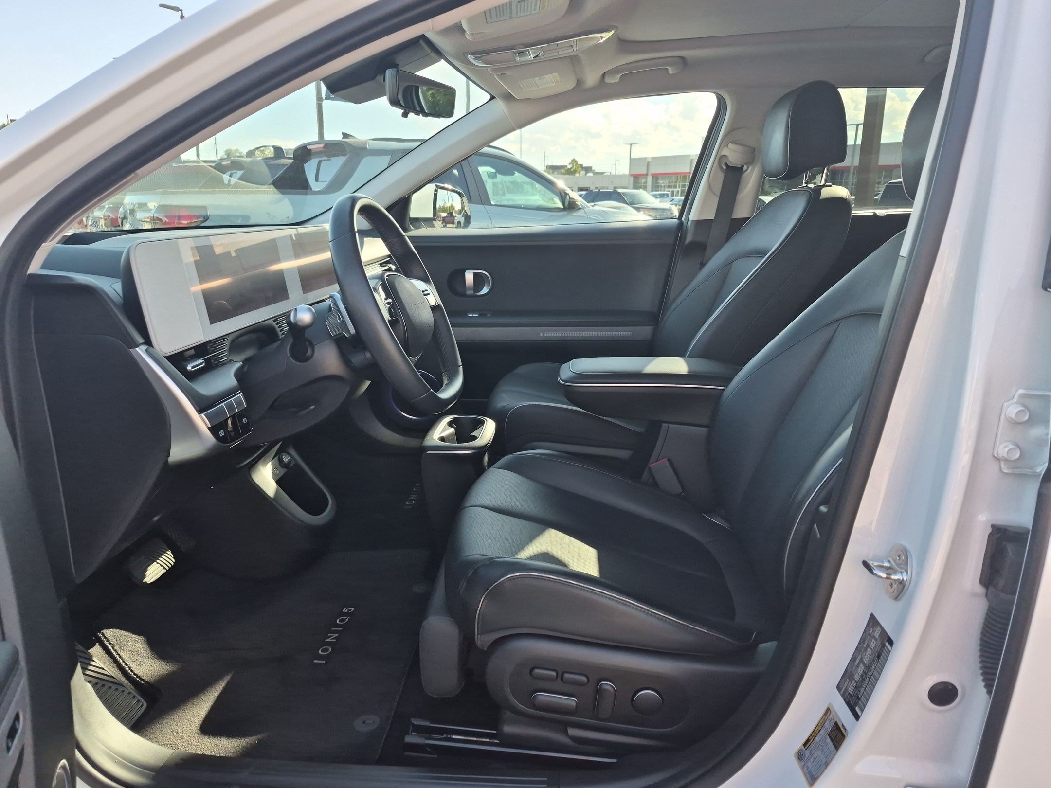 Certified 2024 Hyundai Ioniq 5 Limited AWD/4WD image 17