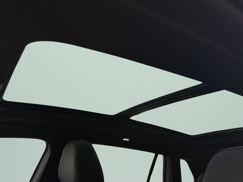 New 2026 Volkswagen Tiguan SE R-Line FWD image 23