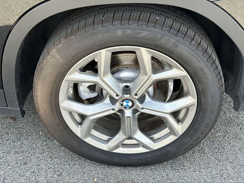 Used 2024 BMW X3 xDrive30i w/ Premium Package AWD/4WD image 5