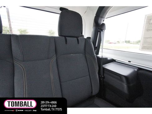 Used 2026 Jeep Wrangler Sport AWD/4WD image 12