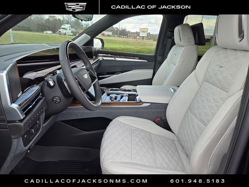 New 2026 Cadillac Escalade Platinum Luxury w/ LPO, Floor Liner Package image 10