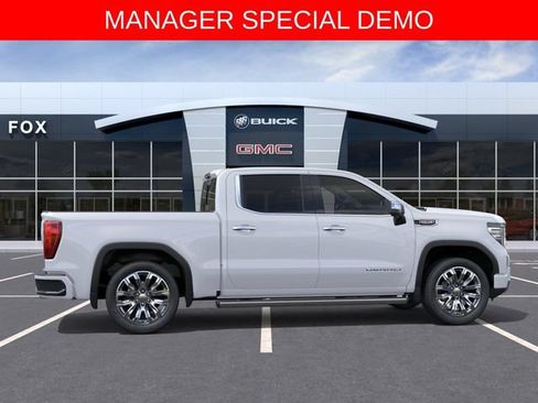 Used 2026 GMC Sierra 1500 Denali w/ Denali Reserve Package AWD/4WD image 5
