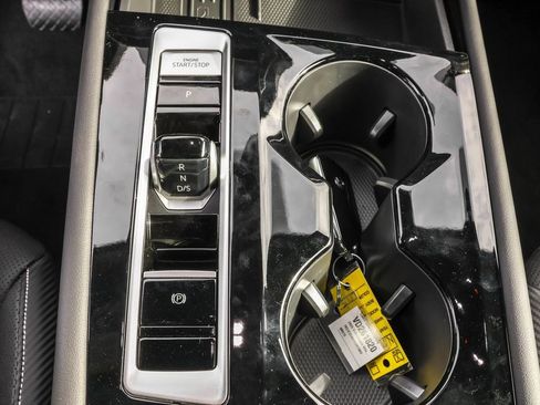 New 2026 Volkswagen Atlas Cross Sport SE FWD image 31