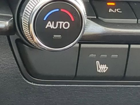 Used 2024 MAZDA MAZDA3 s image 21