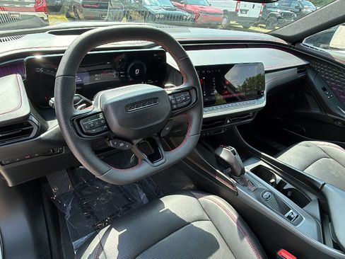 Used 2024 Dodge Charger Daytona R/T w/ Plus Group AWD/4WD image 23