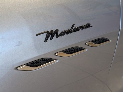 Used 2022 Maserati Ghibli Modena image 4