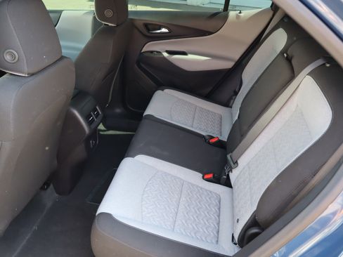 Used 2024 Chevrolet Equinox LS FWD image 31