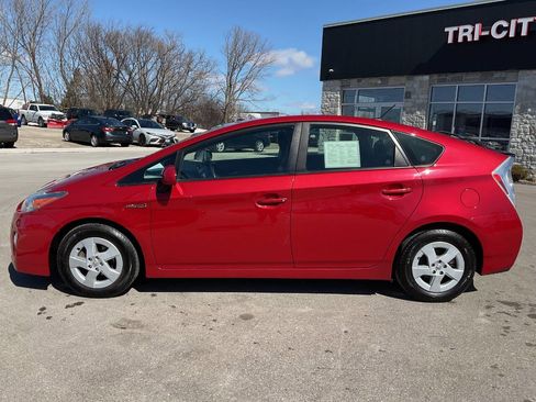 Used 2011 Toyota Prius Three image 3