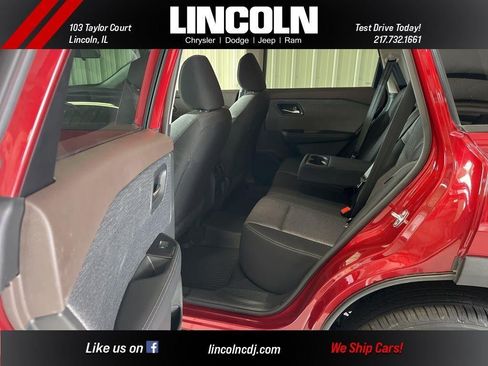 Used 2023 Nissan Rogue SV image 13