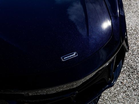 Used 2023 McLaren Artura RWD image 34