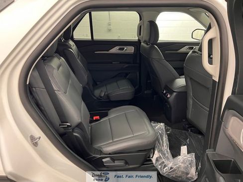 New 2026 Ford Explorer Active w/ Active Comfort Package RWD image 33