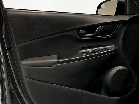 Used 2021 Hyundai Kona SE FWD image 19