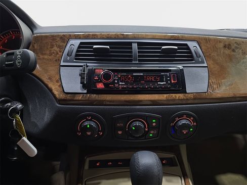 Used 2005 BMW Z4 2.5i image 20