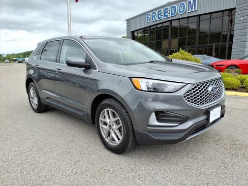 Used 2024 Ford Edge SEL AWD/4WD image 9