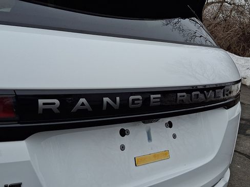 Used 2026 Land Rover Range Rover Evoque S AWD/4WD image 29