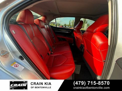 Used 2018 Toyota Camry XSE FWD image 30