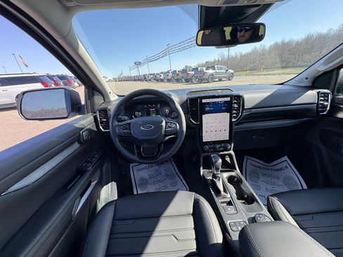 New 2026 Ford Ranger Lariat w/ Black Appearance Package AWD/4WD image 23