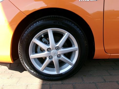 Used 2015 Toyota Prius C Three FWD image 28