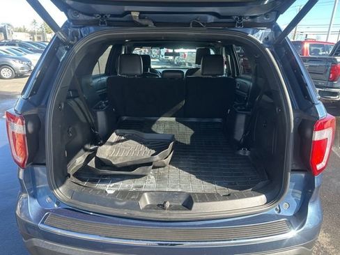 Used 2018 Ford Explorer XLT w/ Equipment Group 202A image 16