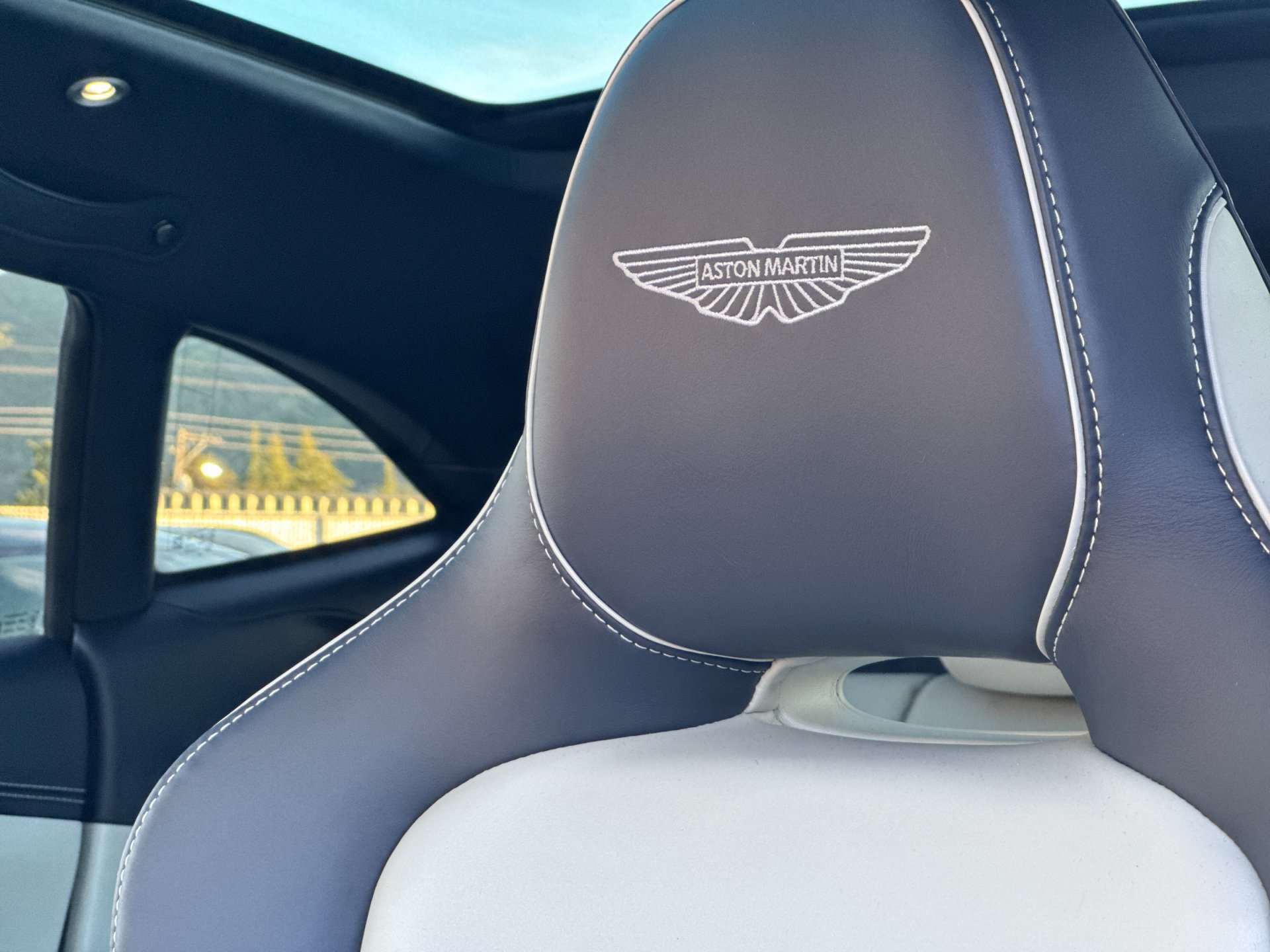 Used 2026 Aston Martin DBX 707 AWD/4WD image 5